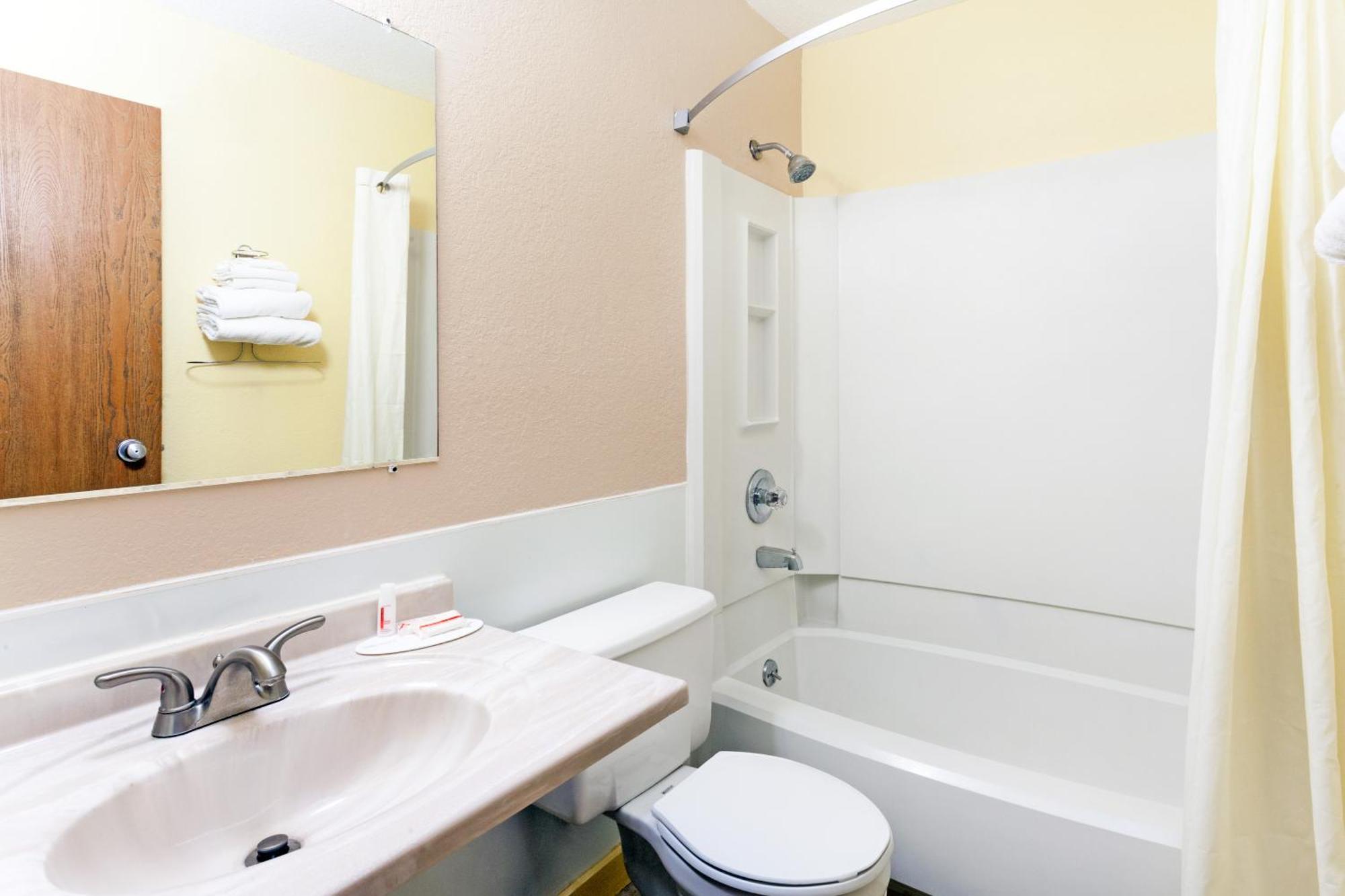 Super 8 By Wyndham Bath Hammondsport Area Μοτέλ Δωμάτιο φωτογραφία